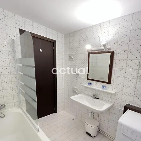 Appartement Elypalace 10-3 *